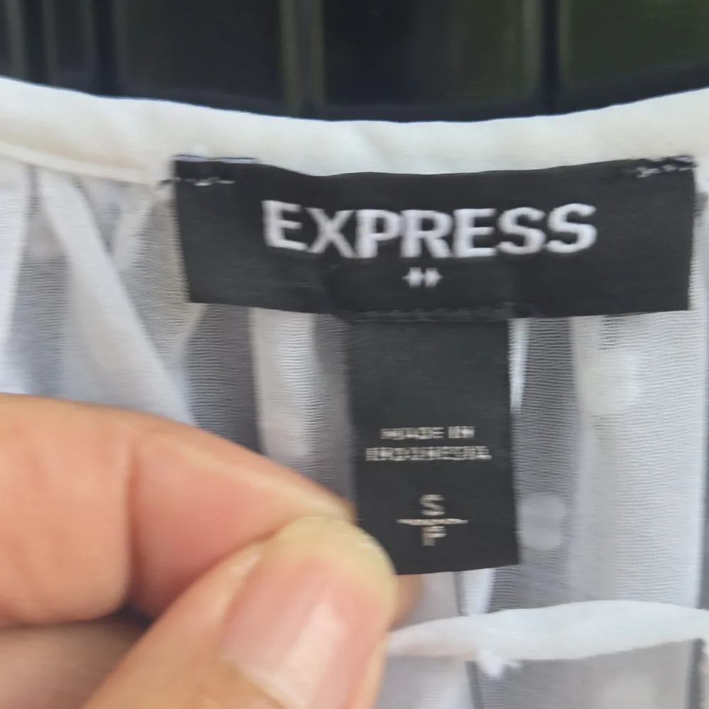 Express White Puff Sleeve Ruffled Blouse